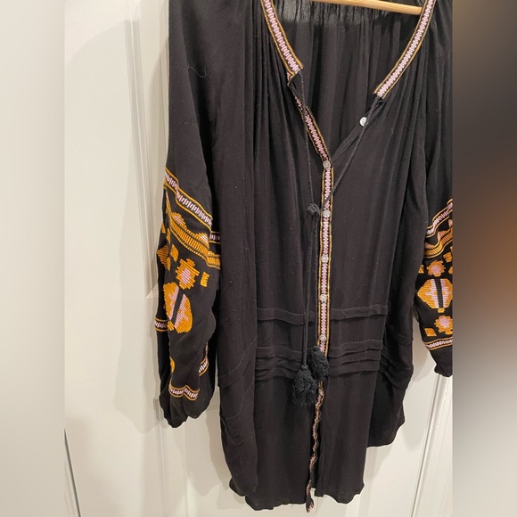 R. Vivimos Doupe Tunic in size Large - Picture 5 of 6